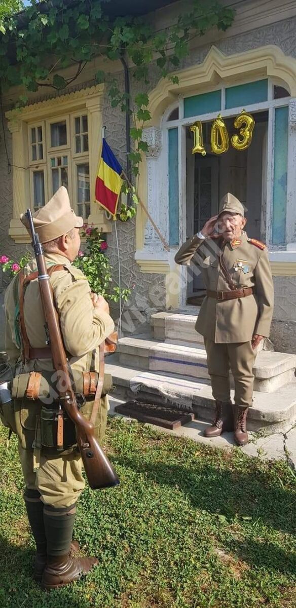 You are currently viewing Veteranul dâmbovițean Ion Banu, sărbătorit la împlinirea a 103 ani