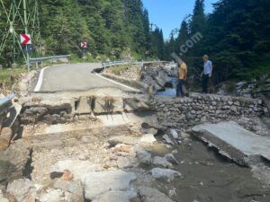 Read more about the article O comisie de control din cadrul Prefecturii Dâmbovița s-a deplasat în zona Pucioasa, Buciumeni, Moroeni