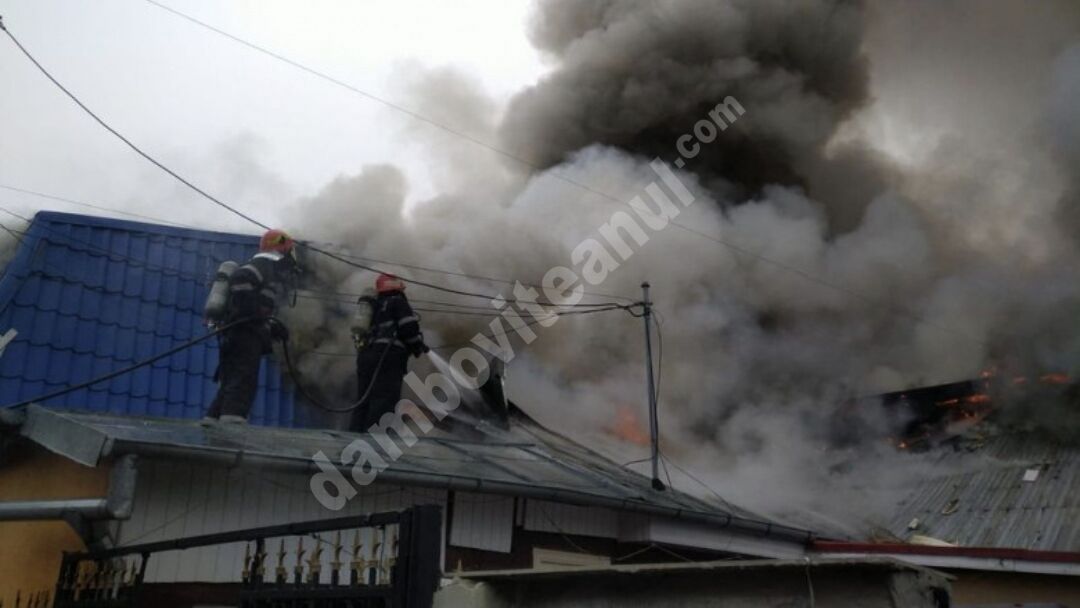 You are currently viewing Incendiu! Casă mistuită de flăcări, în satul Cândești Deal!