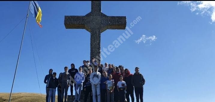 You are currently viewing ARHIEPISCOPIA TÂRGOVIȘTEI – TABĂRĂ DE VARĂ PENTRU ELEVI CU REZULTATE EXCEPȚIONALE LA ÎNVĂȚĂTURĂ