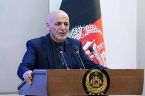 Read more about the article Fostul preşedinte afgan, Ashraf Ghani, își cere scuze pentru că a fugit din Kabul