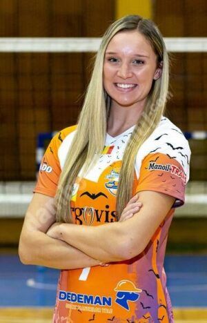 Read more about the article Alte două jucătoare au prelungit contractele cu echipa de volei CSM Târgoviște. Leah Mayer și Mihaela Pamfil, încă un sezon sub comanda lui Giovanni Caprara