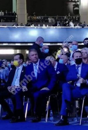 Read more about the article Sindicatul Europol, ironic la adresa Congresului PNL: Un bărbat amendat îi arată poliţistului poza cu Iohannis la Congres