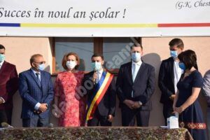 Read more about the article Cu emoție și bucurie școlarii din Aninoasa s-au întors, astăzi, în bănci