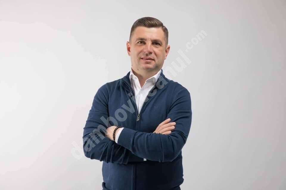 You are currently viewing Din cauza reabilitării școlilor, elevii din Ungureni și Corbii Mari vor avea programul modificat. Primar, Ionuț Bănică: vom avea două unități noi, moderne, complet dotate, în care va fi o bucurie, și pentru elevi, și pentru profesori, să învețe