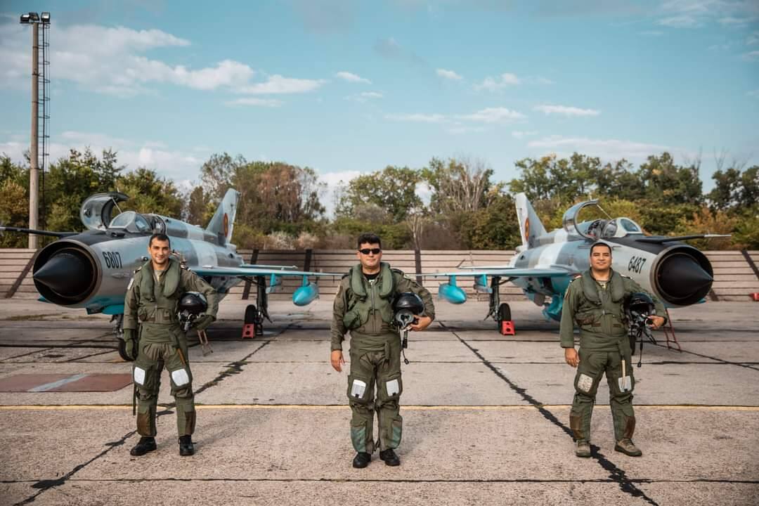 You are currently viewing Forțele Aeriene Române participă la show-ul aerian organizat de Forțele Aeriene și Spațiale Franceze