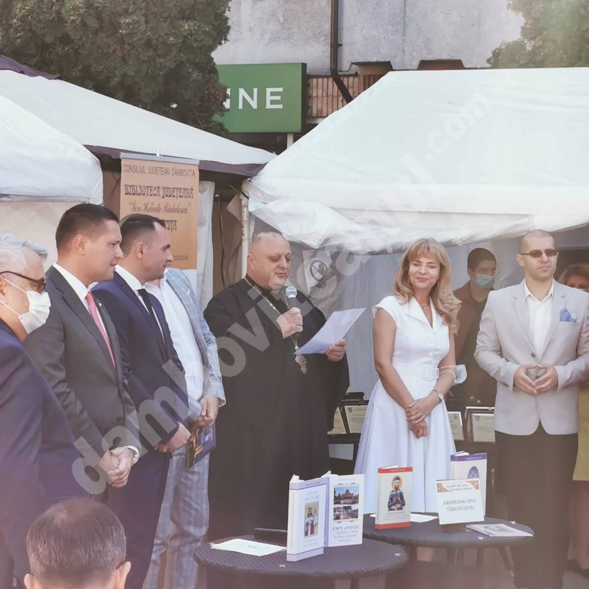You are currently viewing EDITURA ARHIEPISCOPIEI TÂRGOVIȘTEI PREZENTĂ ȘI PREMIATĂ LA SALONUL EDITORIAL DIN ISTORICA CETATE DE SCAUN MUNTEANĂ