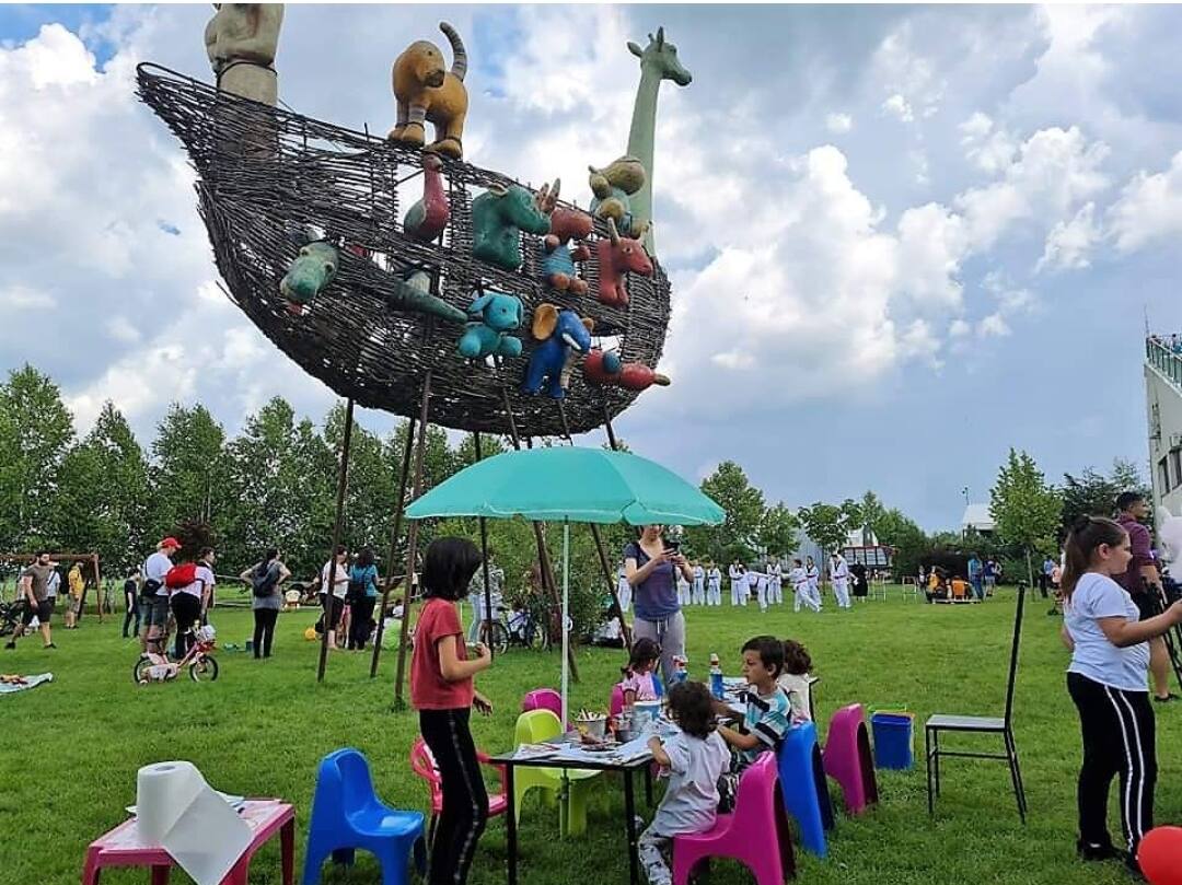 You are currently viewing Festivalul Familiei are loc pe 18 septembrie, la Săbăreni, și propune strângerea de fonduri pentru educație