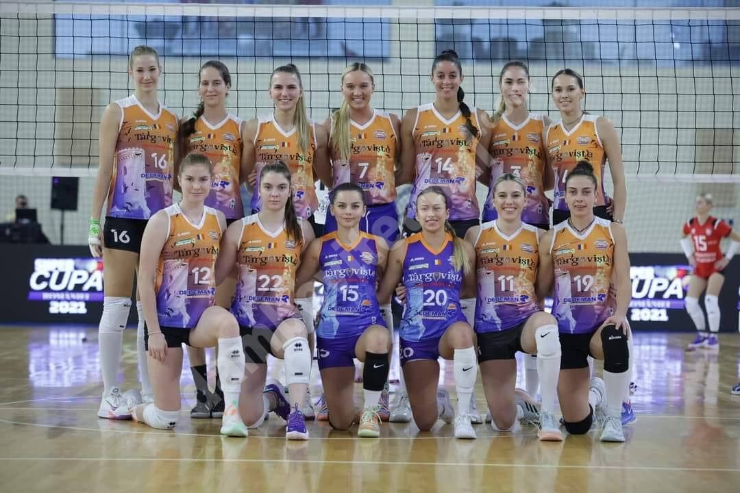 You are currently viewing Volei feminin. Prima înfrângere în campionat pentru CSM Târgoviște, campioana României