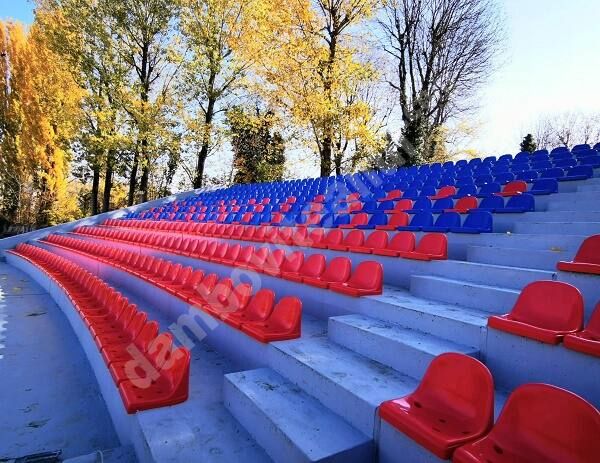 You are currently viewing Motive de bucurie pentru fanii Chindiei Târgoviște! Primele 3000 de scaune au ajuns la stadionul “Eugen Popescu”