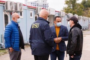 Read more about the article Florin Cîțu a vizitat spitalul modular Pipera: Primii pacienţi, aproximativ 100, vor putea fi îngrijiţi la Pipera începând de marţi
