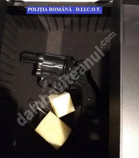 You are currently viewing POLIȚIȘTII DÂMBOVIȚENI AU COOPERAT CU AUTORITĂȚILE DIN BELGIA, ÎNTR-O CAUZĂ DE TRAFIC DE DROGURI