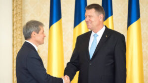 Read more about the article Dacă moțiunea trece, Cioloș așteaptă să fie chemat de Iohannis ca să formeze un nou guvern