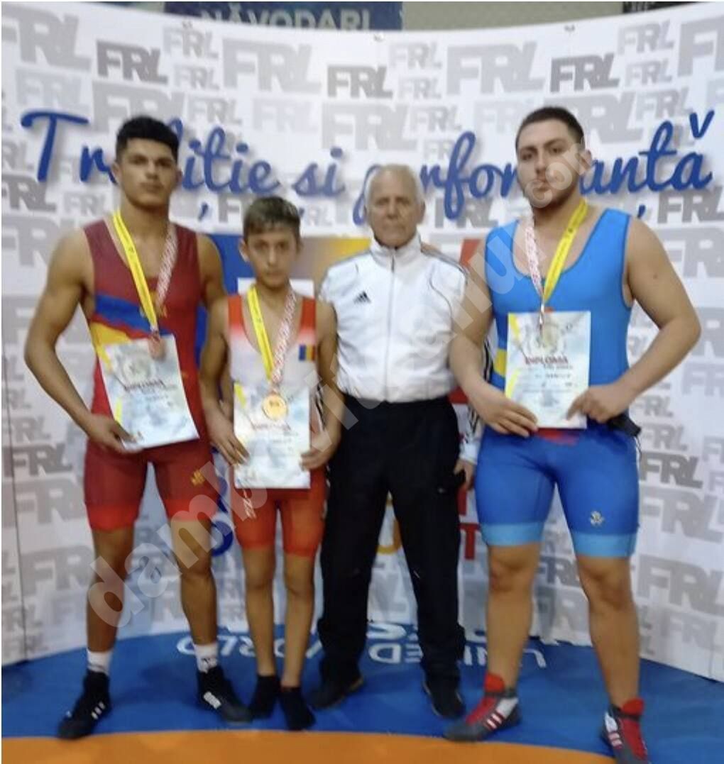 You are currently viewing Trei sportivi de la CS Târgoviște au intrat în posesia bronzului la Campionatul Național de lupte pentru cadeți