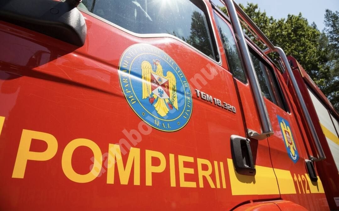 You are currently viewing O casă a fost cuprinsă de flăcări, la Uliești. Pompierii au intervenit!