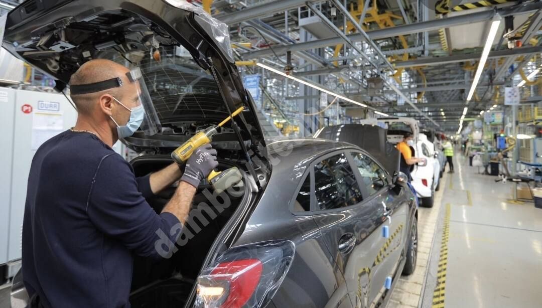 You are currently viewing Maşinile, aparatele şi echipamentele electrice, în topul exporturilor din județul Dâmbovița