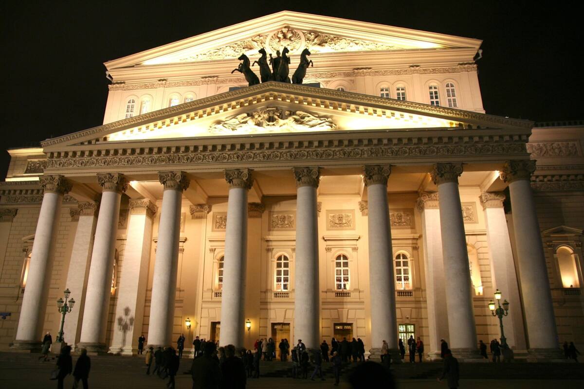 You are currently viewing Un artist de la Teatrul Bolșoi din Moscova a murit strivit de un decor, în timpul unui spectacol