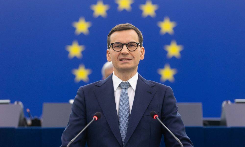 You are currently viewing Premierul Poloniei cere sprijin din partea NATO pentru soluționarea crizei migranților de la frontiera cu Belarus
