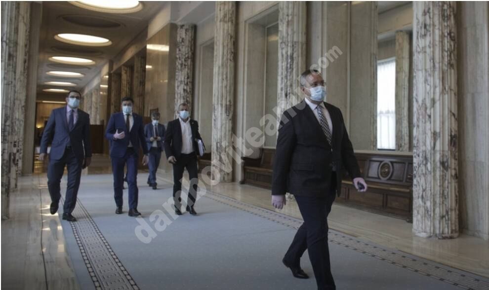 You are currently viewing Nicolae Ciucă îşi depune mandatul de premier desemnat. PNL a convocat de urgenţă Biroul Executiv