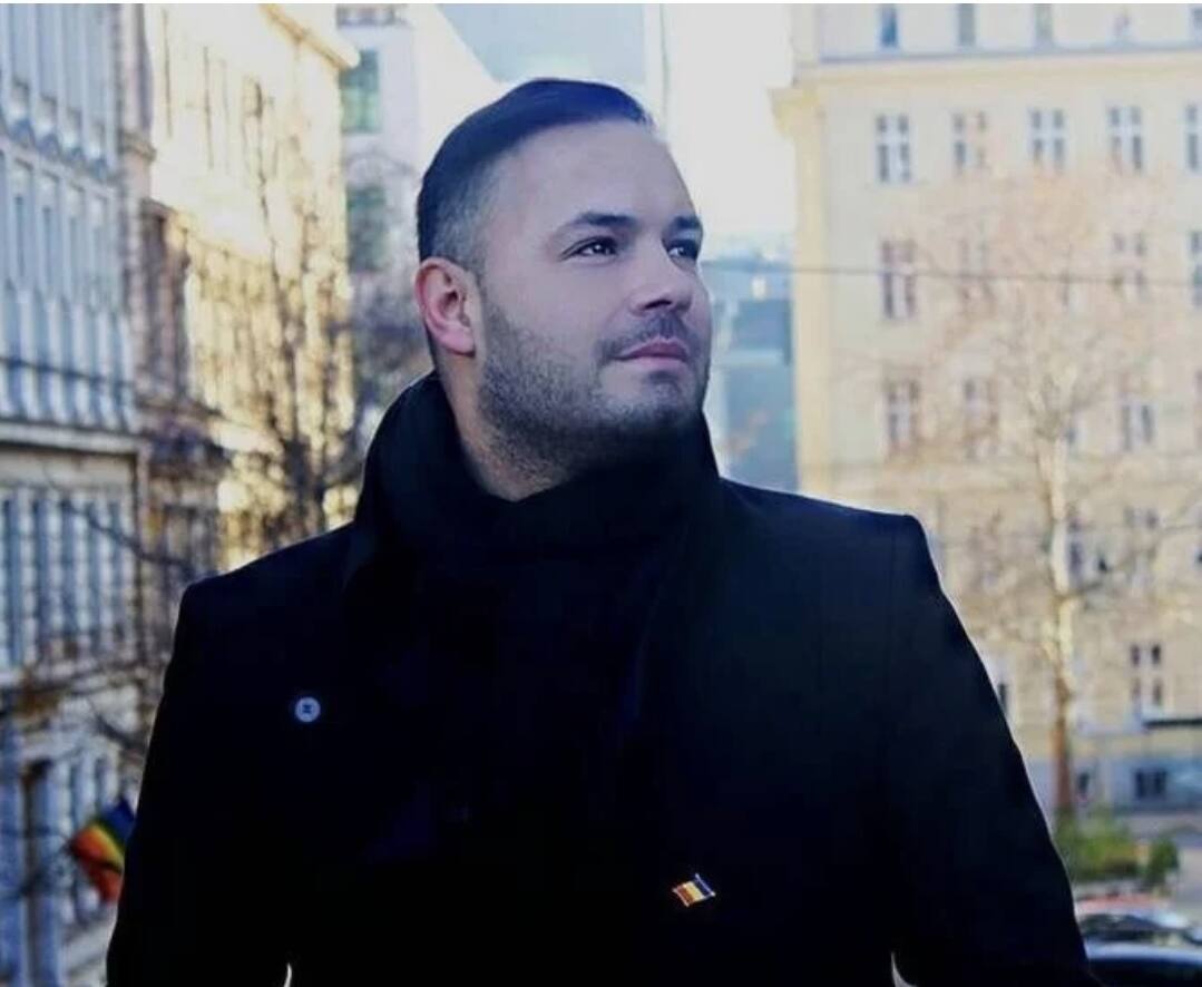 You are currently viewing Cântărețul Raoul a fost condamnat la închisoare