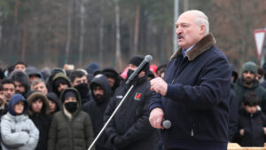 Read more about the article Lukașenko a vizitat un centru de migranţi de la granița cu Polonia
