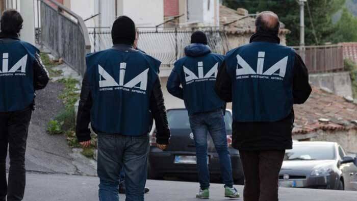 You are currently viewing Operațiuni anti-mafie de amploare,  în Italia. A fost decapitat clanul Molé din Gioia Tauro, în Calabria, filialele sale din Lombardia și Toscana