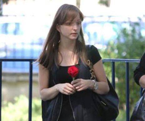 You are currently viewing Fiica cea mare a lui Corneliu Vadim Tudor, Lidia Vadim Tudor, a rămas văduvă la numai 4 luni de la nuntă