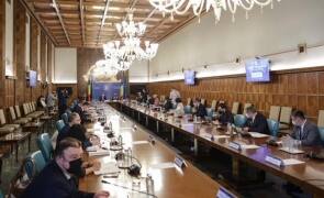 Read more about the article Miniștrii Guvernului Ciucă vor fi audiați mâine în comisiile de specialitate ale Parlamentului
