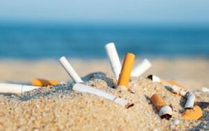 Read more about the article Spania interzice fumatul pe toate plajele din țară