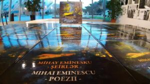 Read more about the article Opera lui Eminescu, tradusă în premieră în limba azeră
