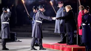 Read more about the article Armata Germaniei și-a luat rămas bun de la Angela Merkel