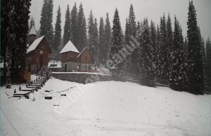 Read more about the article Iarna a pus stăpânire pe zona montană dâmbovițeană
