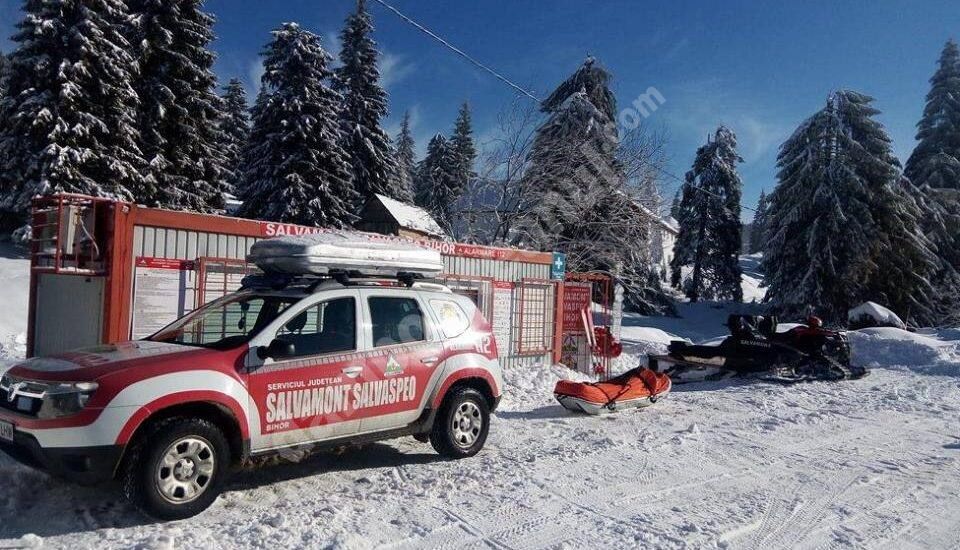 You are currently viewing Salvamontiștii solicită modificarea Codului Rutier, pentru a putea folosi girofaruri și sirene