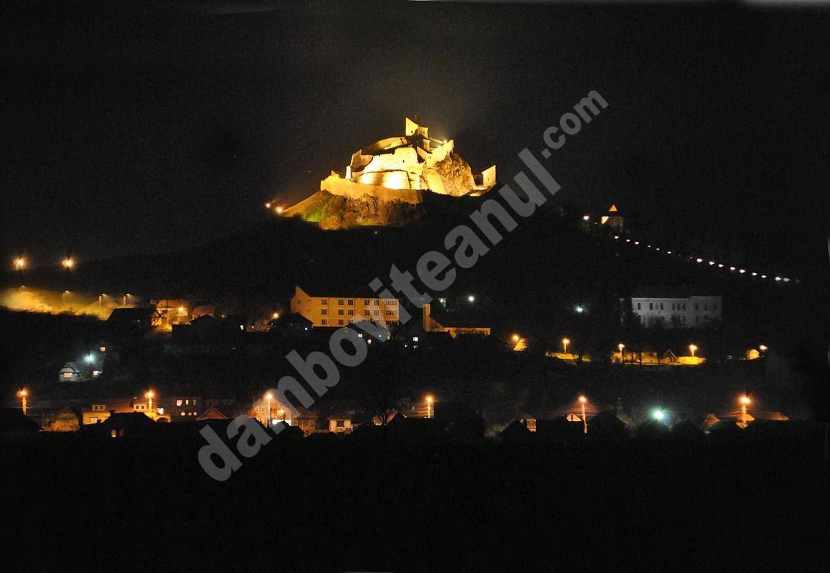 You are currently viewing Din cauza creșterii facturii la energie, cetatea Rupea nu va mai fi iluminată noaptea