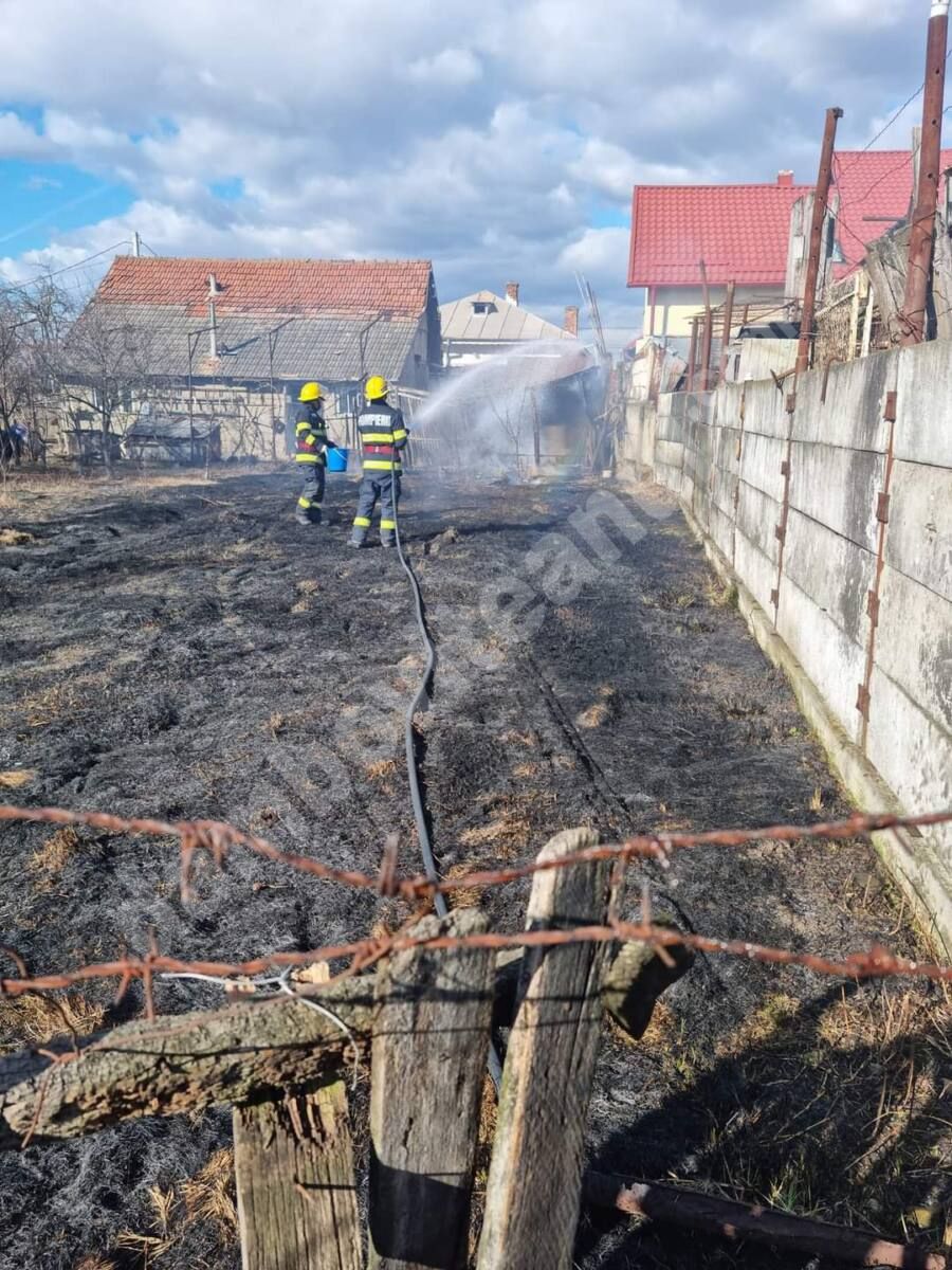 You are currently viewing Apel la cetățeni al primarului din Dărmănești, după ce cinci gospodării au fost puse în pericol