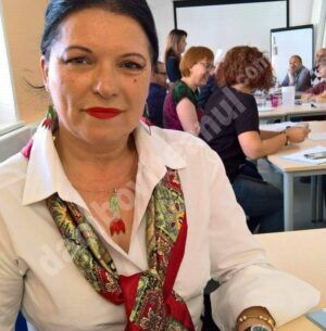 Read more about the article Profesor Gabriela Istrate: Este nevoie de sprijin eficient pentru ca profesorii să-și sporească profesionalismul și să-și ridice statutul social