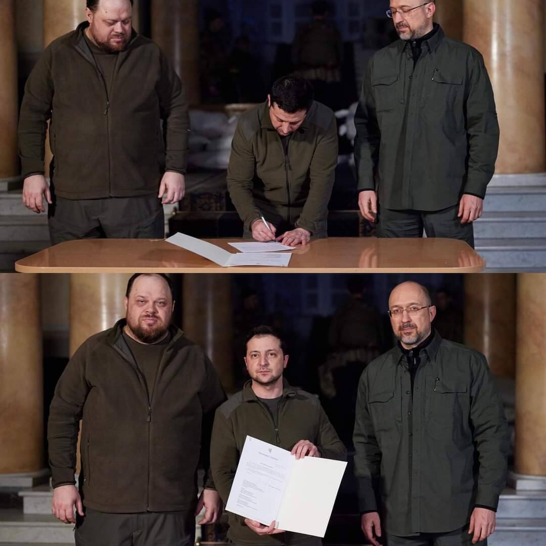 You are currently viewing Preşedintele Zelenski a semnat cererea pentru ca Ucraina să devină membră a Uniunii Europene