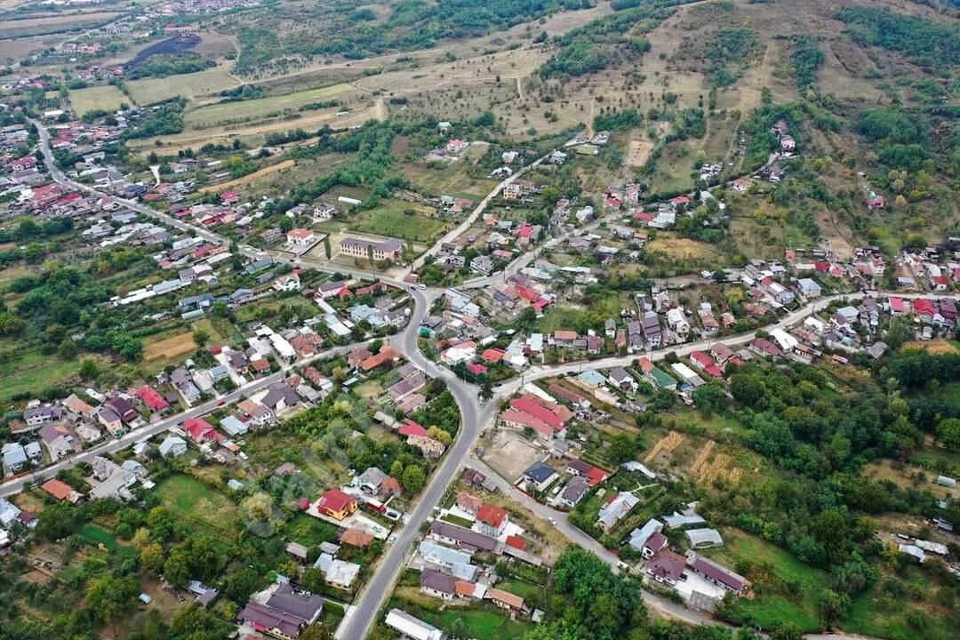 You are currently viewing De Valentine’s Day, primarul comunei Aninoasa îndeamnă locuitorii să-și iubească comuna