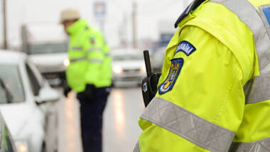 You are currently viewing Peste 186 sancțiuni aplicate de polițiștii dâmbovițeni pentru nerespectarea regimului circulației rutiere pe drumurile publice