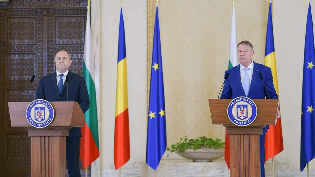You are currently viewing Klaus Iohannis, după întâlnirea cu preşedintele Bulgariei: Am abordat și obiectivul țărilor noastre cu privire la avansarea procesului de aderare la spațiul Schengen
