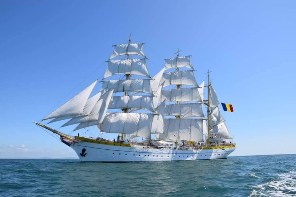 You are currently viewing Nava Școală „Mircea” pleacă mâine, din portul militar Constanța, în primul marș de instrucție din anul acesta