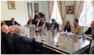 Read more about the article Academia Română se implică în dezvoltarea unor politici menite să atragă tinerii în activitatea de cercetare științifică