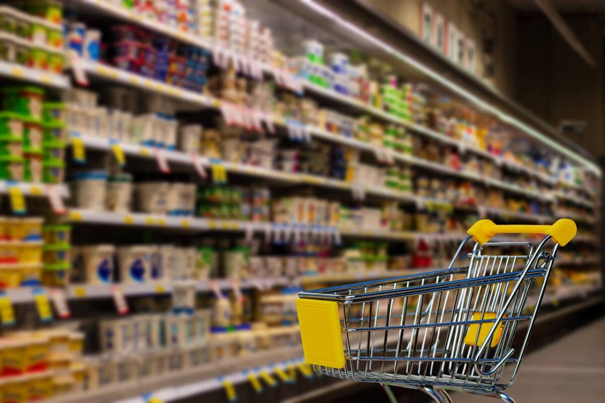 You are currently viewing Supermarketurile din Grecia au limitat achizițiile de ulei de floarea-soarelui și făină