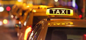 Read more about the article Taximetriștii protestează în Piața Constituției din București