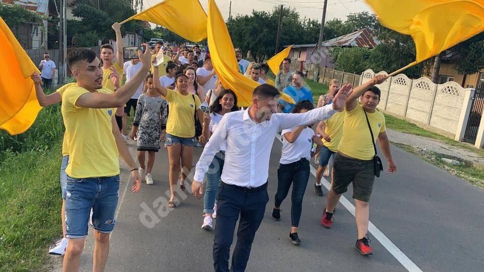You are currently viewing Sătui de scandaluri, locuitorii din Braniștea vor să facă referendum pentru dizolvarea consiliului local