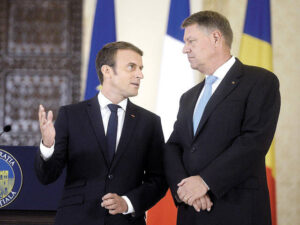 Read more about the article Klaus Iohannis l-a felicitat pe Emmanuel Macron după victoria în alegeri