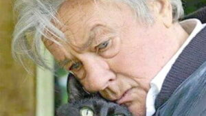 Read more about the article Alain Delon va fi înmormântat sâmbătă, în cea mai strictă intimitate