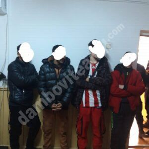 Read more about the article Jandarmii și polițiștii locali târgovișteni au prins astăzi patru bărbați, la scurt timp după ce spărseseră un magazin, la Pavcom