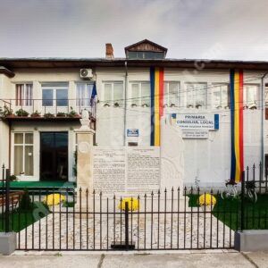 Read more about the article Lucrările la Școala Gimnazială Vulcana-Pandele, subiect de dispută între primar și un consilier local