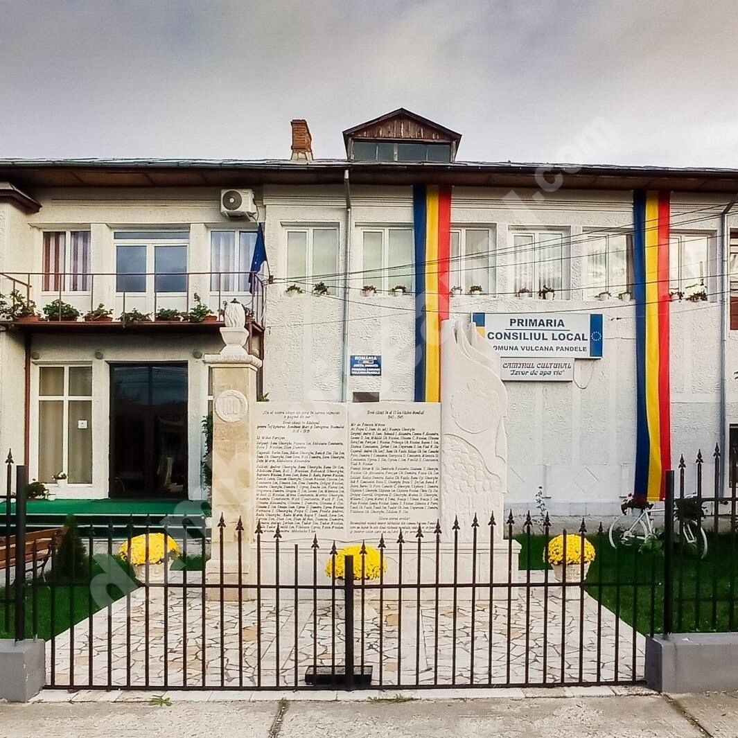 You are currently viewing Lucrările la Școala Gimnazială Vulcana-Pandele, subiect de dispută între primar și un consilier local